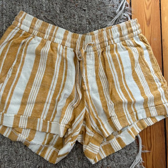 Linen Old Navy Shorts - Picture 1 of 3